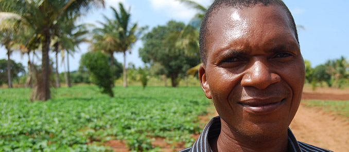 Paulo Moisés Manhique, farmer Inhambane Province, Mozambique, photo: Chanito Gordinho